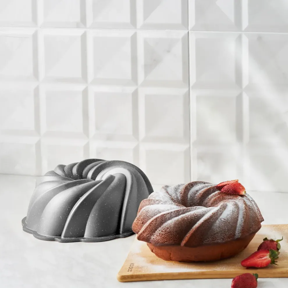 Karaca Cake Pro Aluminium Cast Decorative Bundt Cake Tin, 24cm, Anthracite