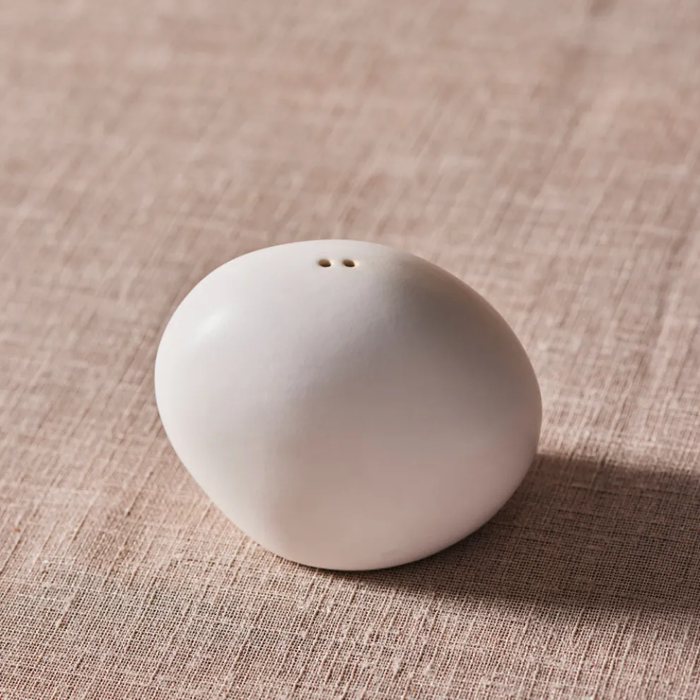 Karaca Earth Collection New Galactic Reactive Glaze Pepper Shaker, 6cm, White