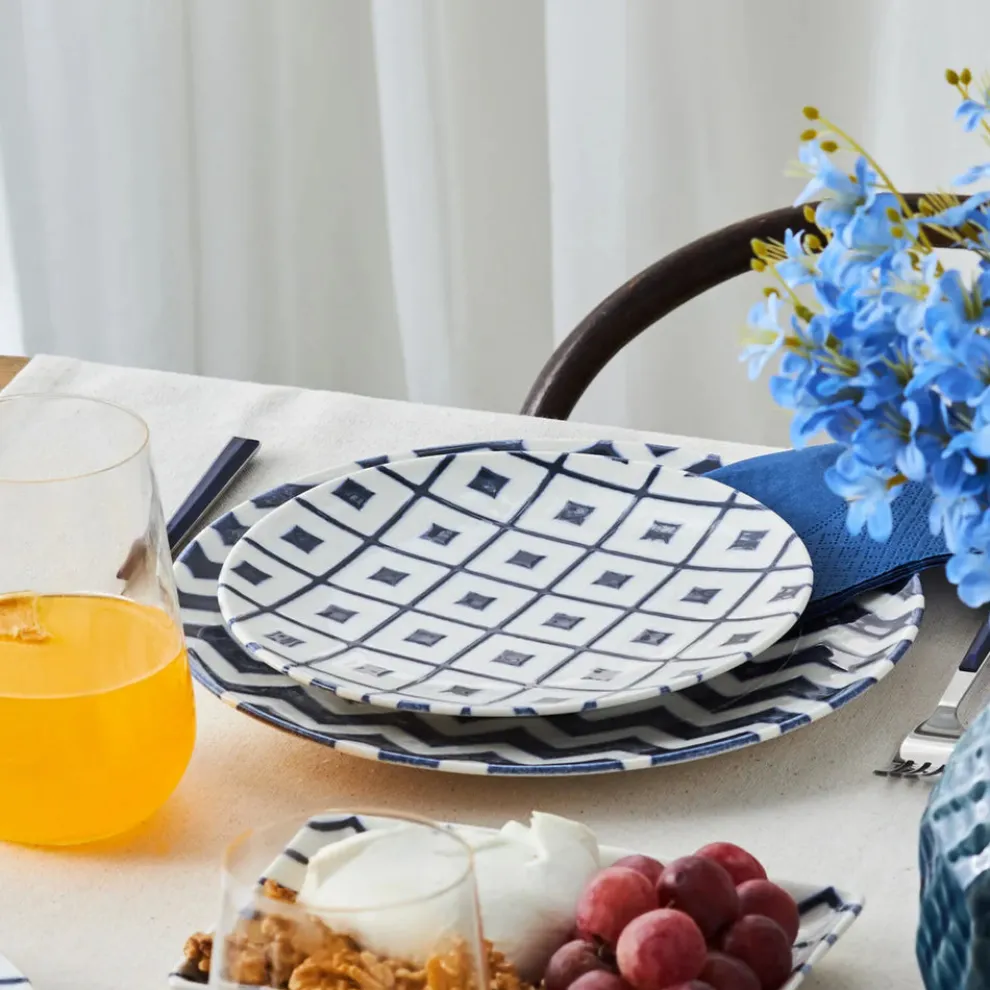 Karaca Forever Bone China Bettoni 18-Piece Serveware Set for 6 People, White Navy Blue