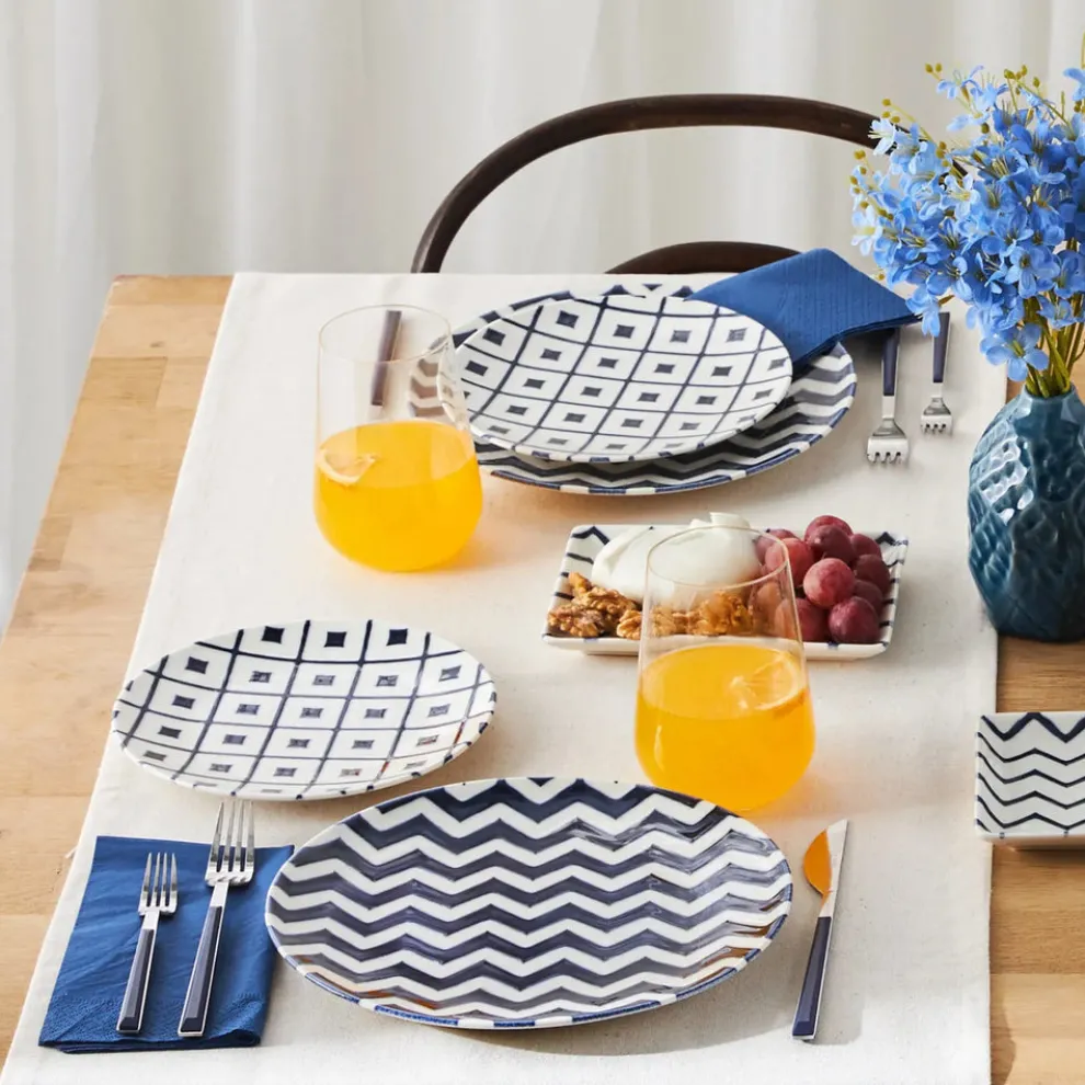 Karaca Forever Bone China Bettoni 18-Piece Serveware Set for 6 People, White Navy Blue