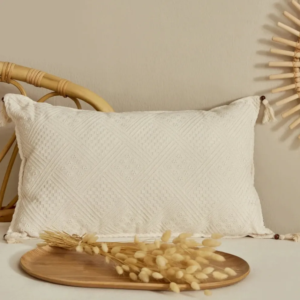Karaca Home Arven Filled Cushion 35cmx55cm, Ecru