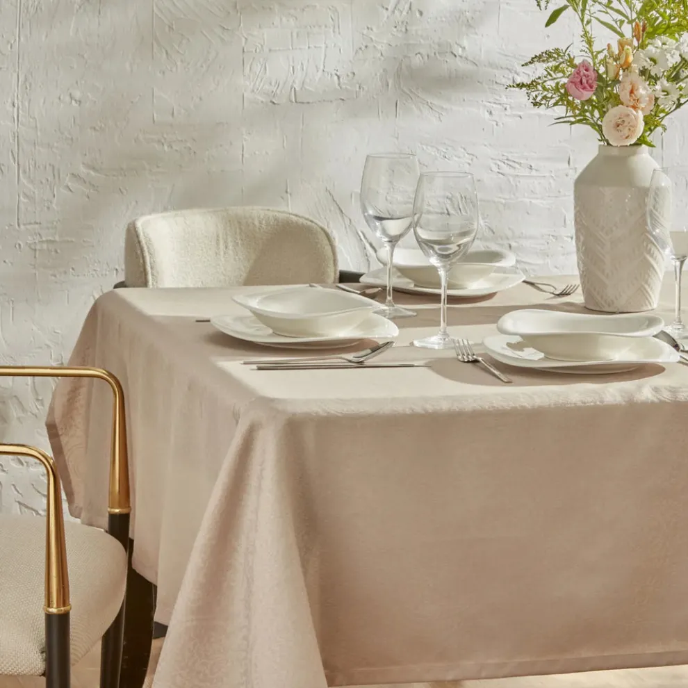 Karaca Home Chesney Tablecloth, 145cmx200cm, Beige