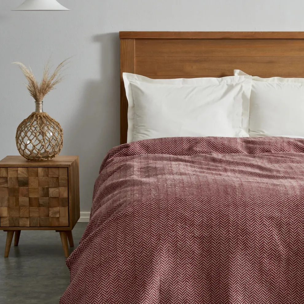 Karaca Home Sandra Herringbone Pattern Blanket, 200x220cm, Double, Burgundy
