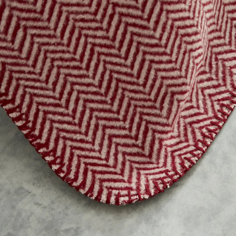 Karaca Home Sandra Herringbone Pattern Blanket, 200x220cm, Double, Burgundy