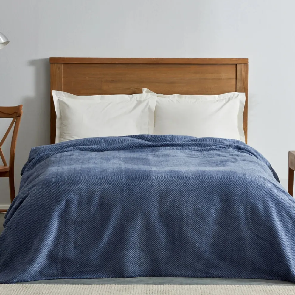 Karaca Home Sandra Herringbone Pattern Blanket, 200x220cm, Double, Indigo
