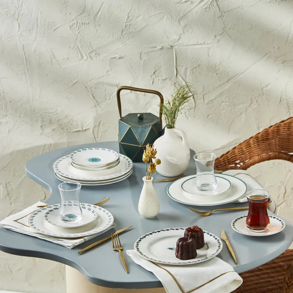Karaca iznik 18 Piece Porcelain Serveware Set for 6 People, 19cm, White Multi