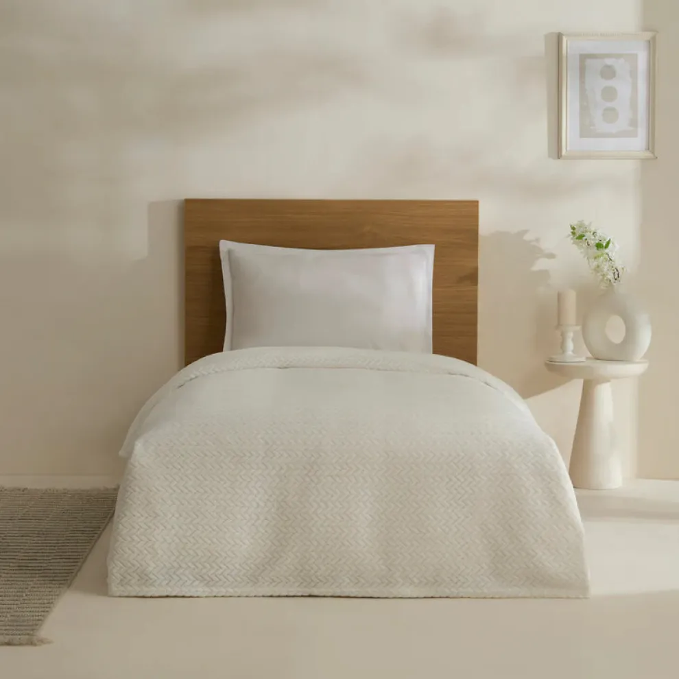 Karaca Leaves Wellsoft Blanket, Single, 150x200cm, White