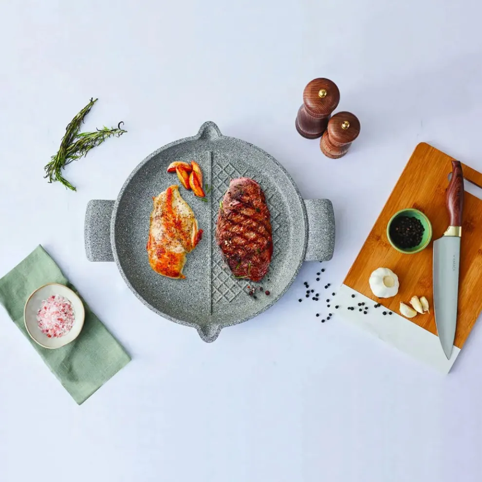 Karaca Love of Kitchen Biogranite Non-Stick Double Sided Griddle Pan with 2-Piece of Oven Gloves, 30cm, Black