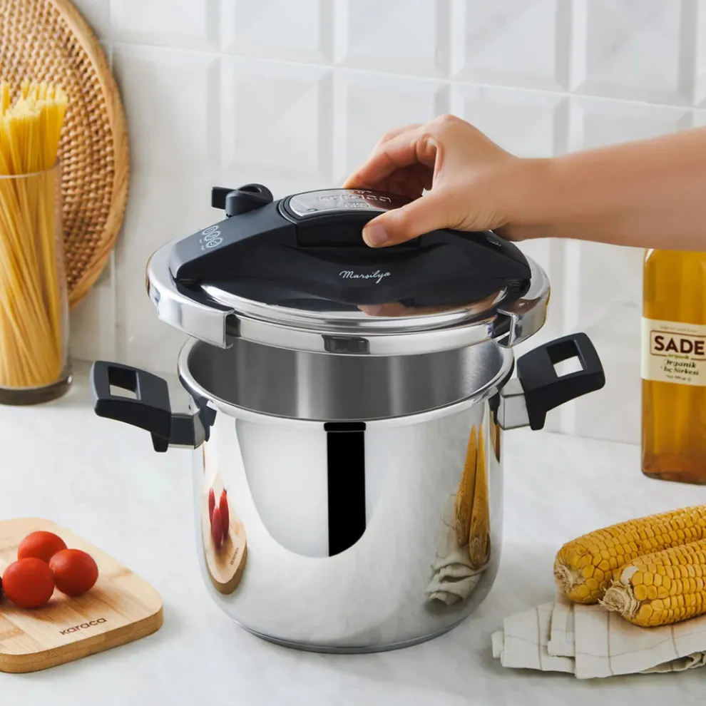 Karaca Marsilya Stainless Steel Induction Pressure Cooker Set, 7L, Silver Black