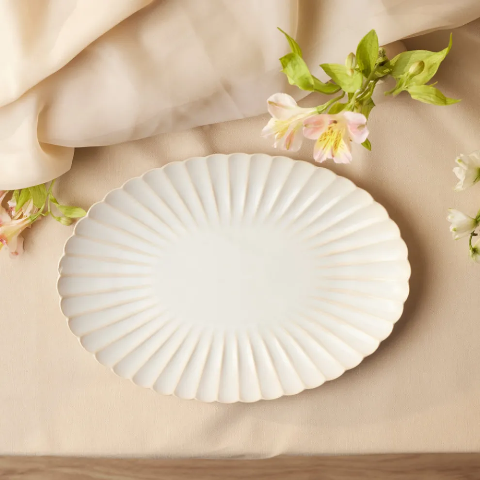 Karaca New Daisy Oval Stoneware Serving Platter, 36cm, White