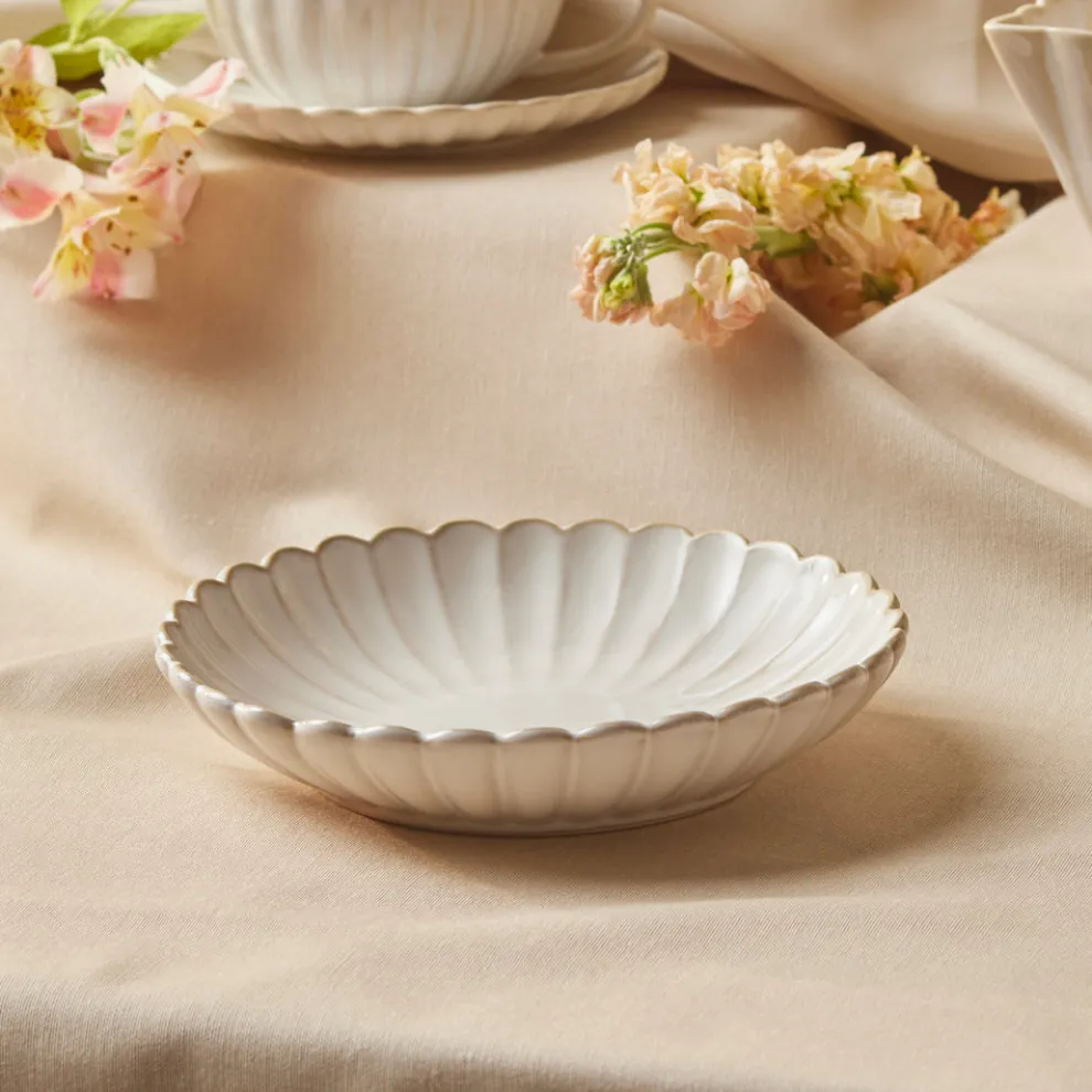 Karaca New Daisy Stoneware Pasta Bowl, 19cm, White