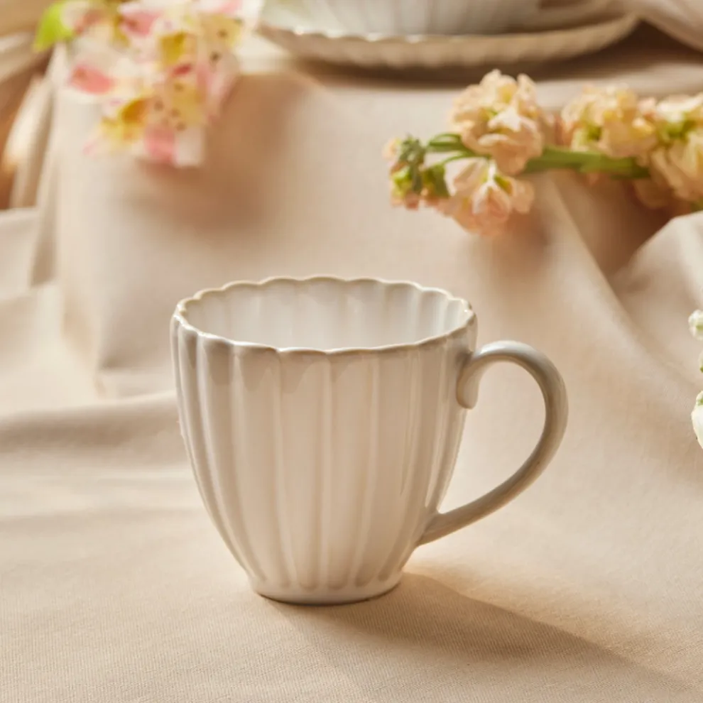 Karaca New Daisy Stoneware Mug, 230ml, White