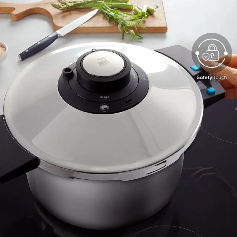 Karaca Quick and Safe Stainless Steel Induction Pressure Cooker, 7L, Black Silver