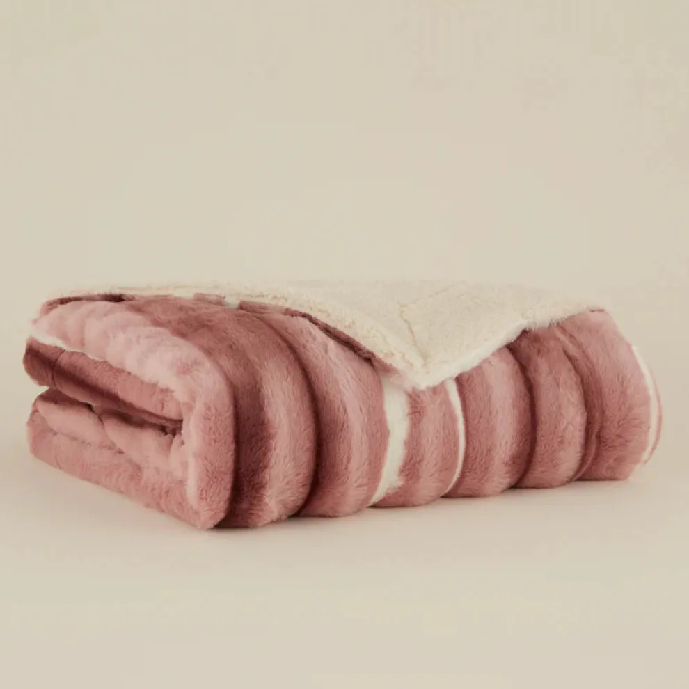 Karaca Rabbit Sherpa Blanket, 130x150cm, Single, Powder