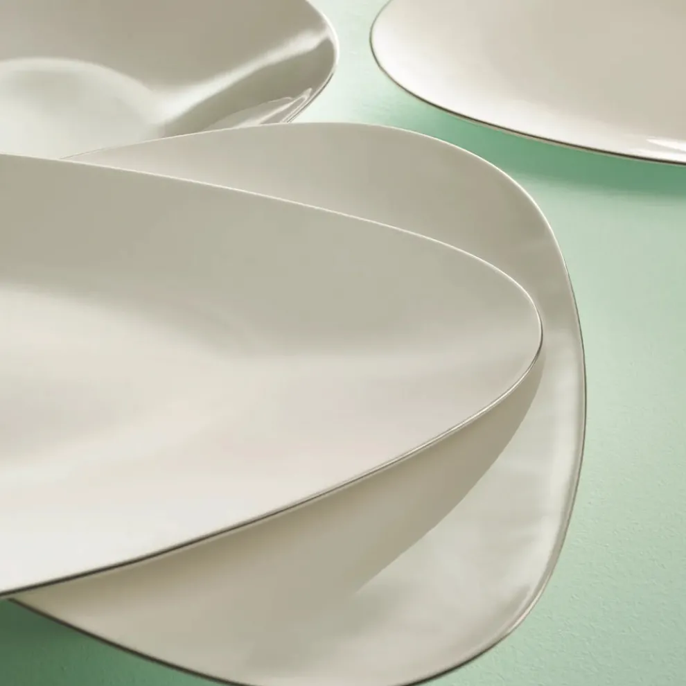 Karaca Red Carpet Collection Fine Pearl Extra Chanak 62-Piece Dinner Set for 12 People, Gold White