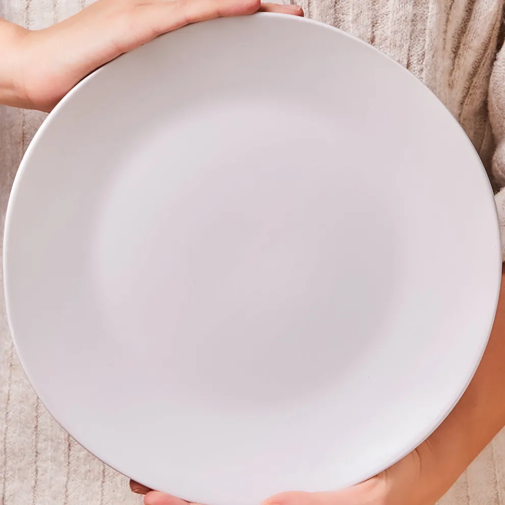 Karaca Scarlet 18-Piece Stoneware Dinner Set for 6 People, White