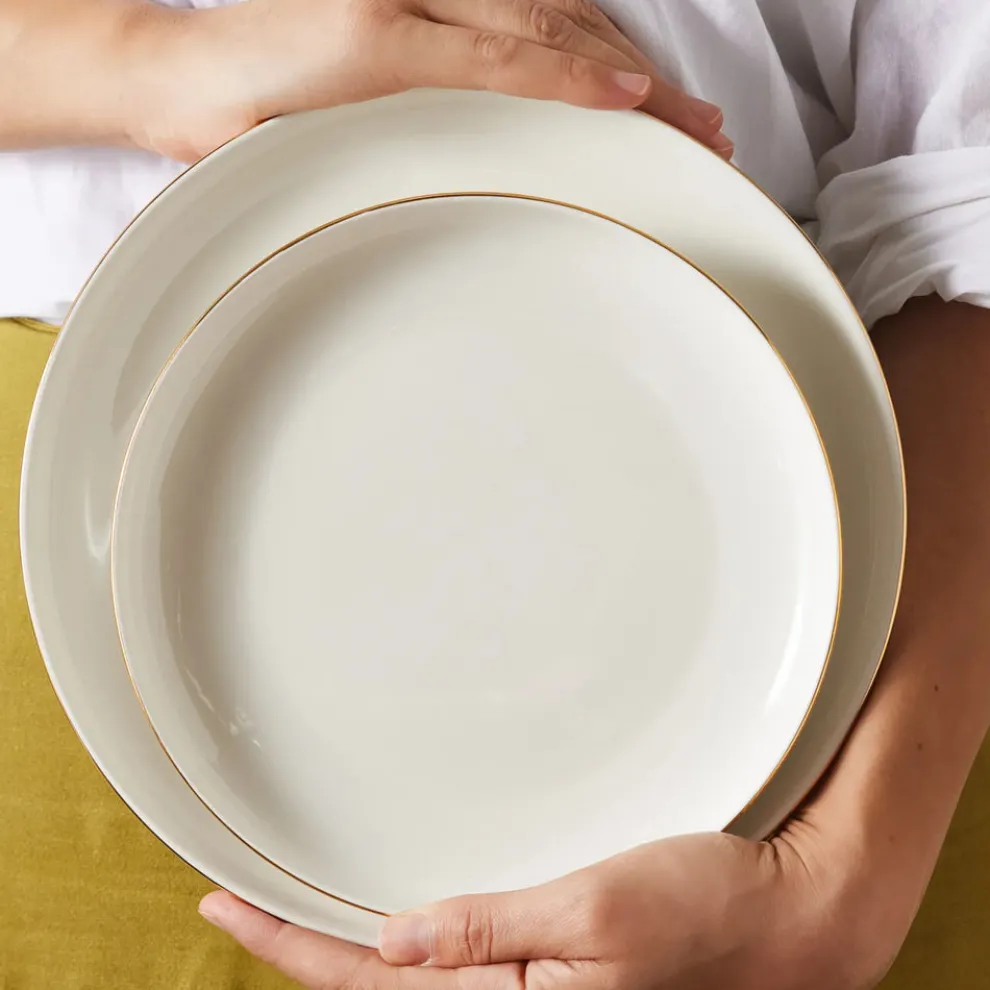 Karaca Stream Bone China Saturn 19-Piece Bone China Dinner Set for 4 People, White Gold