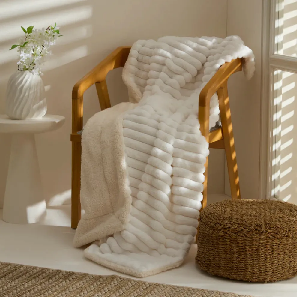 Karaca Stripe Sherpa Blanket, 130x150cm, White