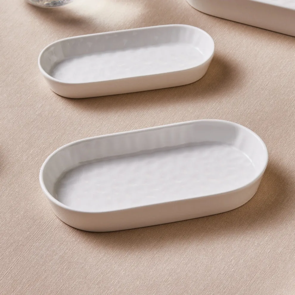 Karaca x by Refika Bembeyaz Bone China Oval Serving Platter, 18cm, White