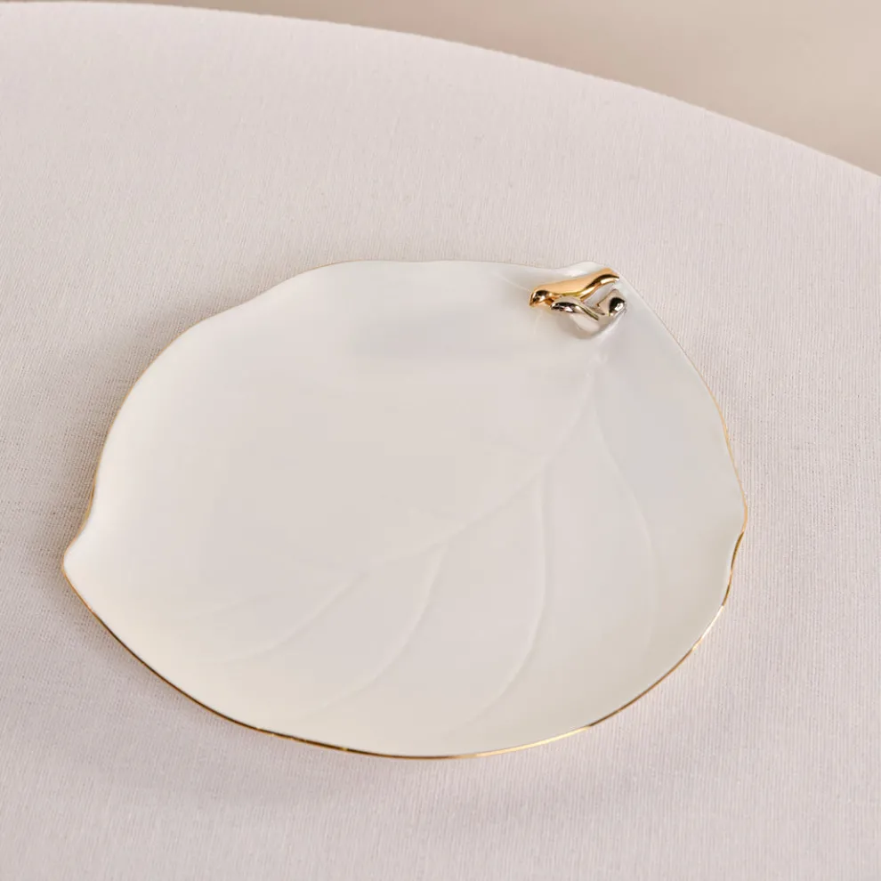 Karaca X Müge Anlı Bone China Side Plate, 21cm, Gold White