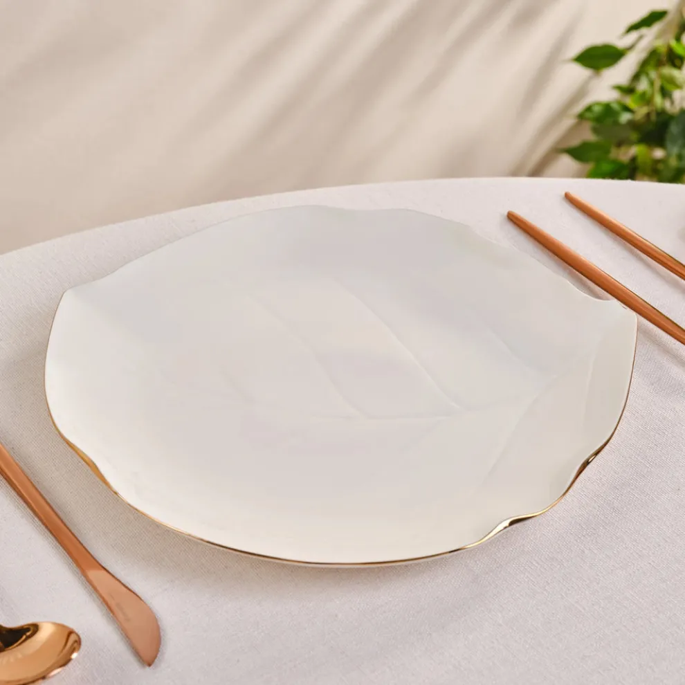 Karaca X Müge Anlı Bone China Serving Platter, 27cm, Gold White