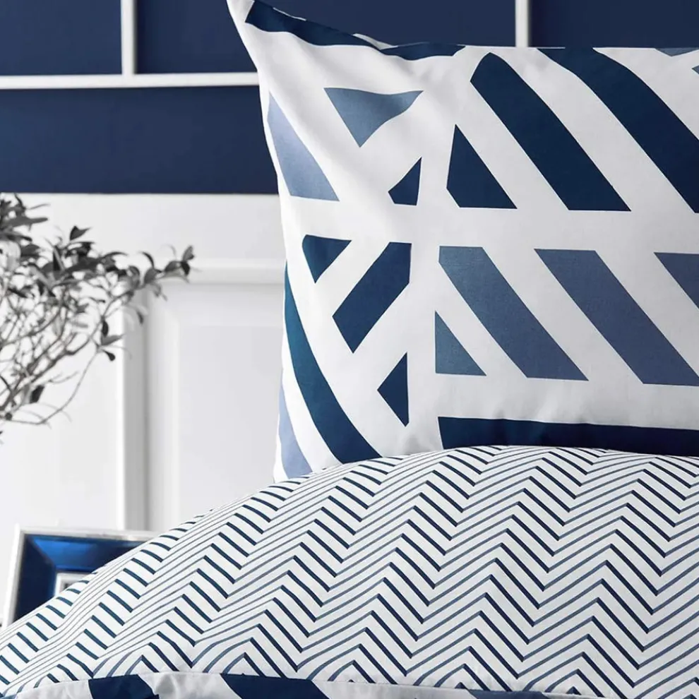 Nautica Home Orion 100% Turkish Cotton Duvet Cover Set, King, 230cmx220cm, Navy Blue White