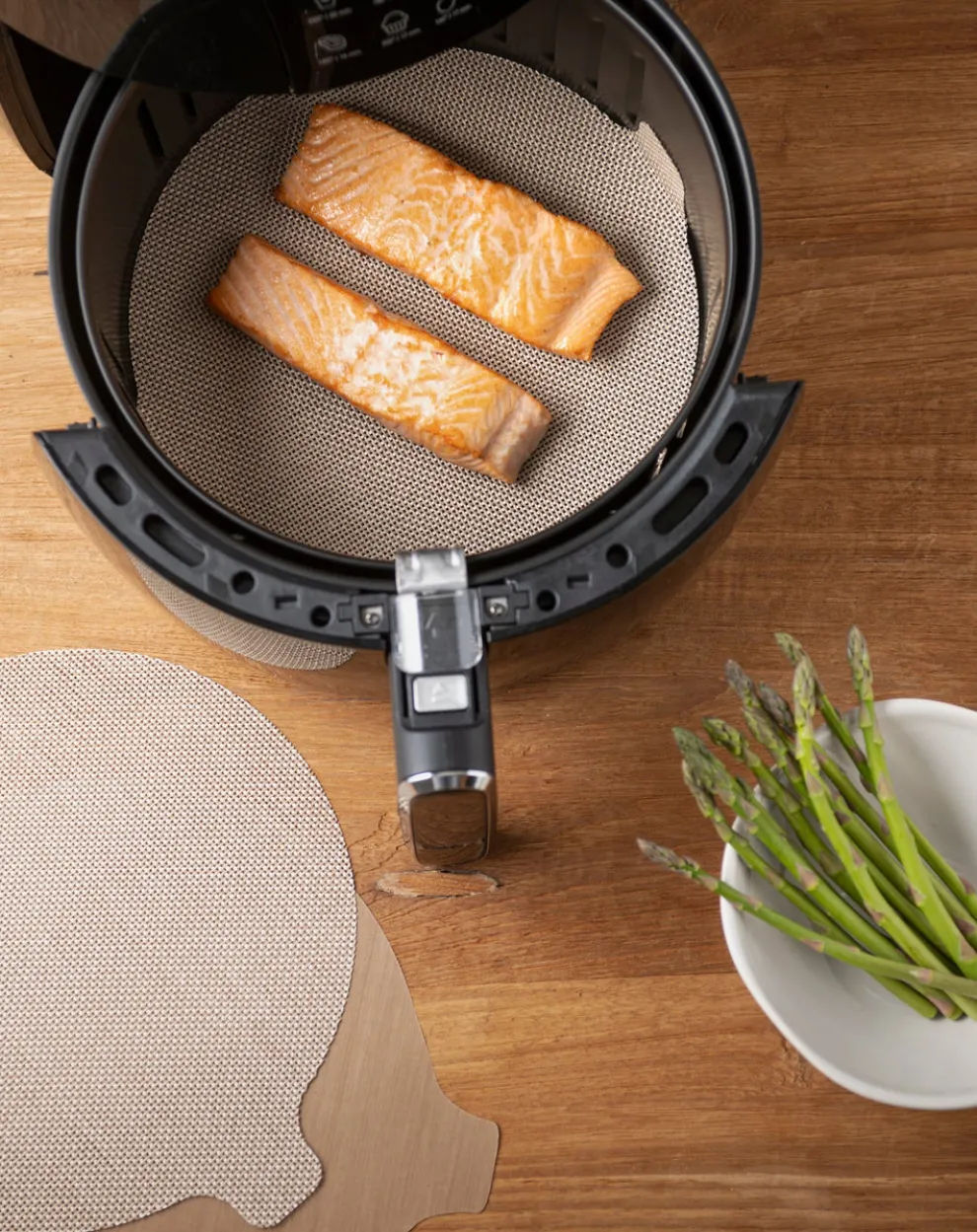 Nostik 2-Piece Round Air Fryer Liner, Brown